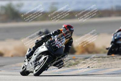 media/Nov-16-2025-Race Pace (Sun) [[8c5fa54630]]/Non Verified Riders (1st 20 Minutes)/1-Turn 14 (10am)/